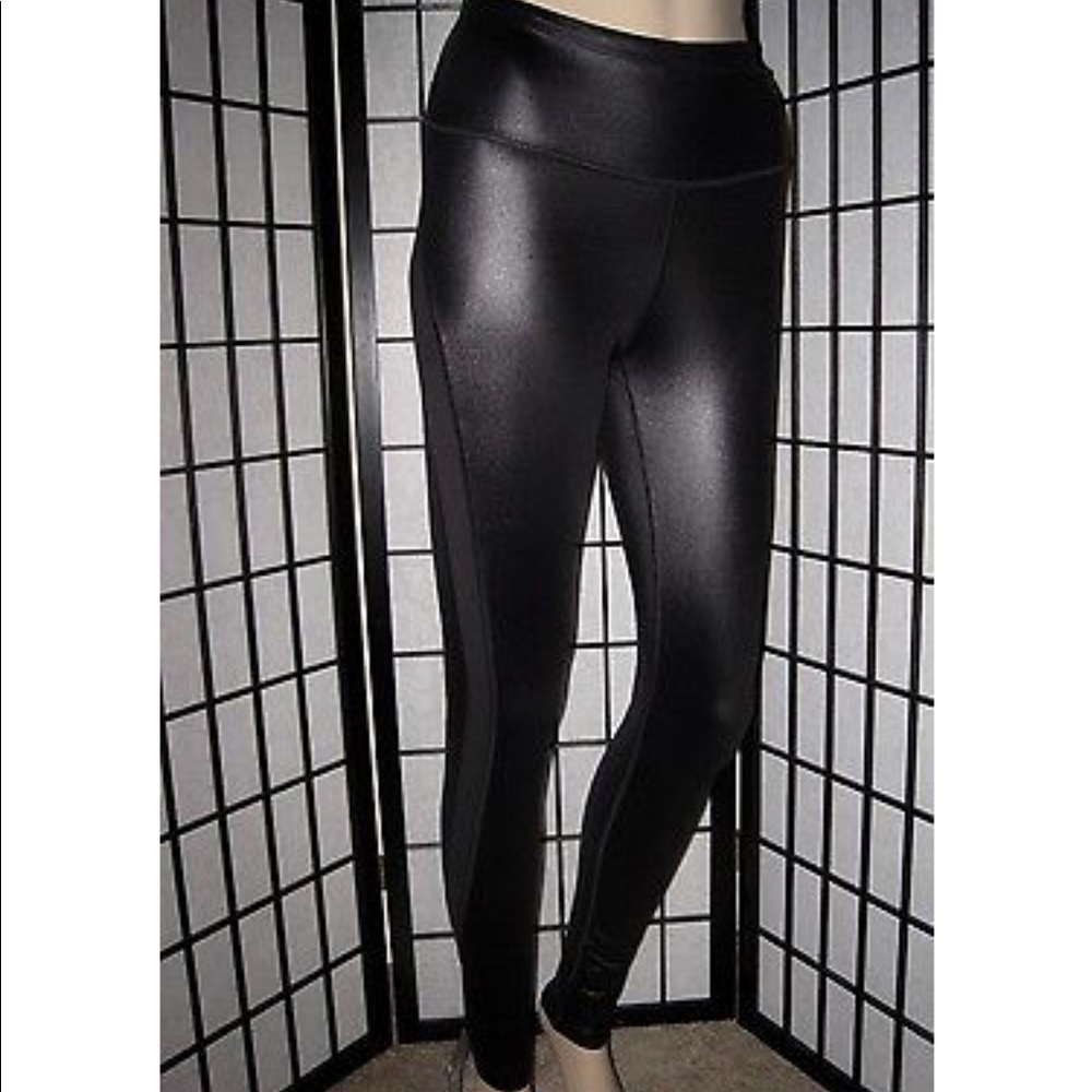 VICTORIA’S SECRET SPORT SHINY KNOCKOUT TIGHT
